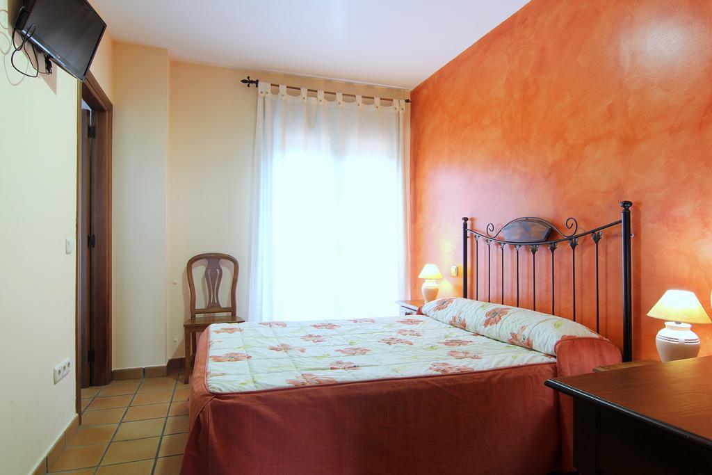 Hotel Rural Hojaranzos Tejeda de Tiétar 외부 사진